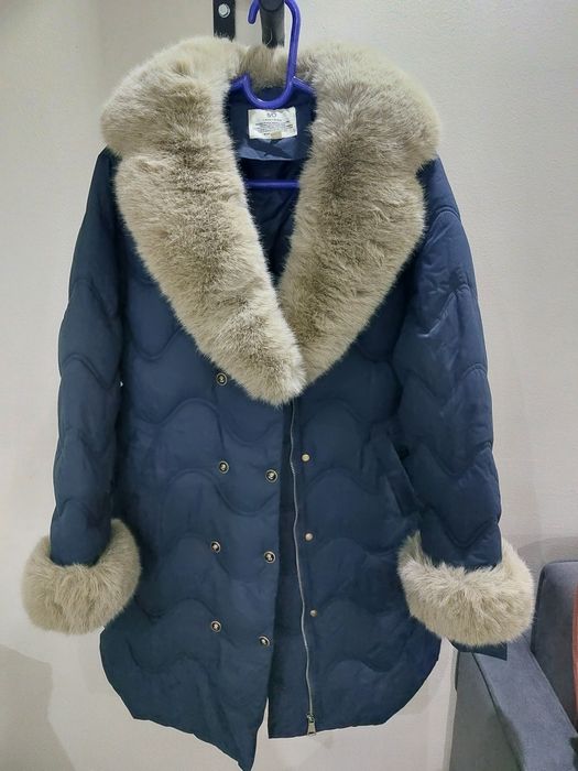 Продам зимнюю куртку