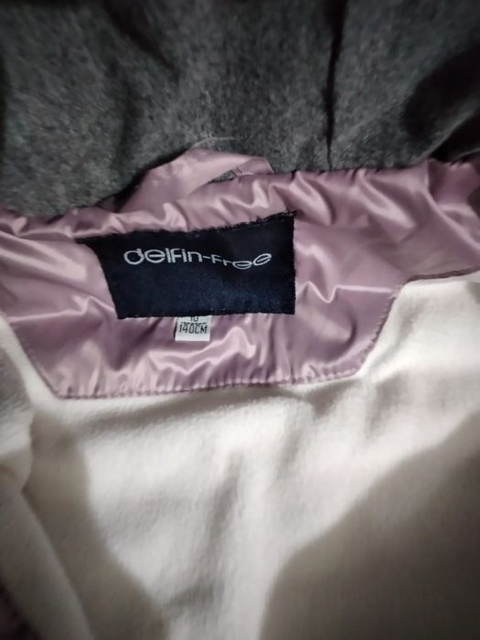 Продам весеннию куртку