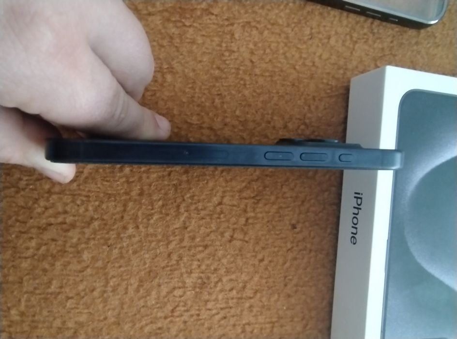 iPhone 15 pro 256 gb