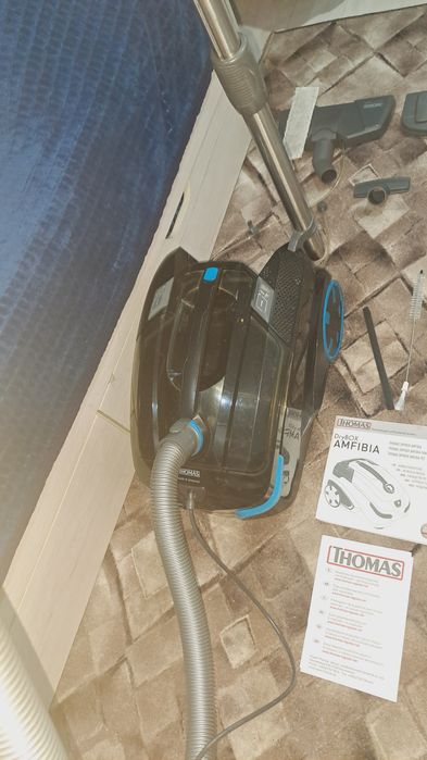 Продам моющий пылесос.