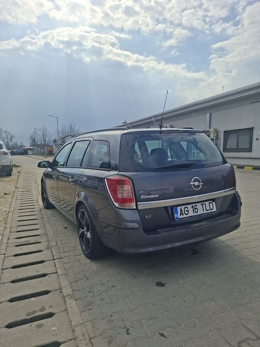 Vând Opel astra H