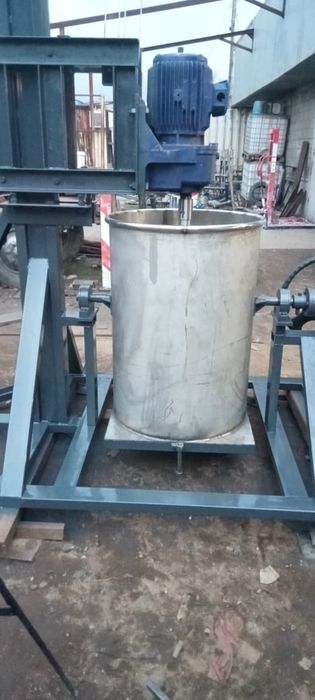 Диссольвер и смеситель