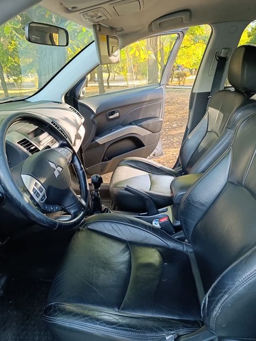 Mitsubishi outlander 2007