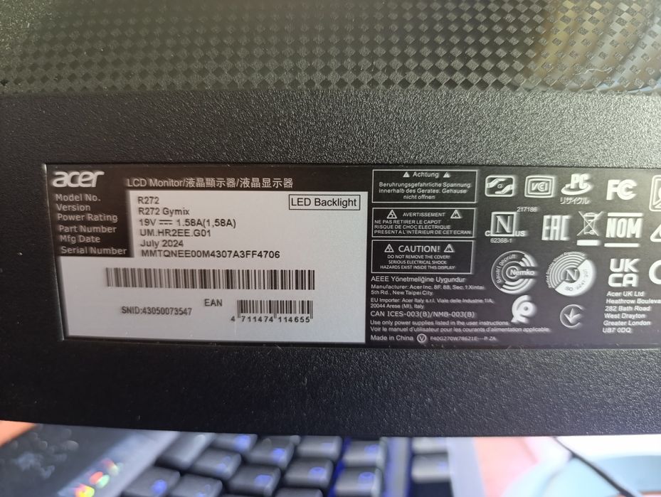 ACER монитор 27 чисто нов