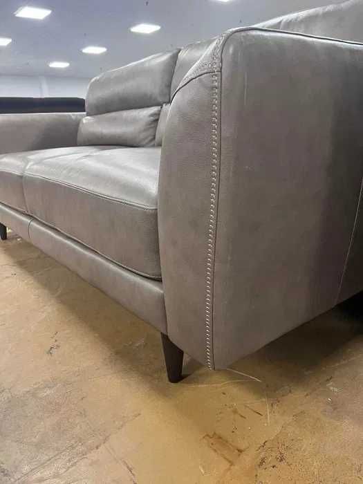 Бежов кожен диван тройка - 100 % естествена кожа.