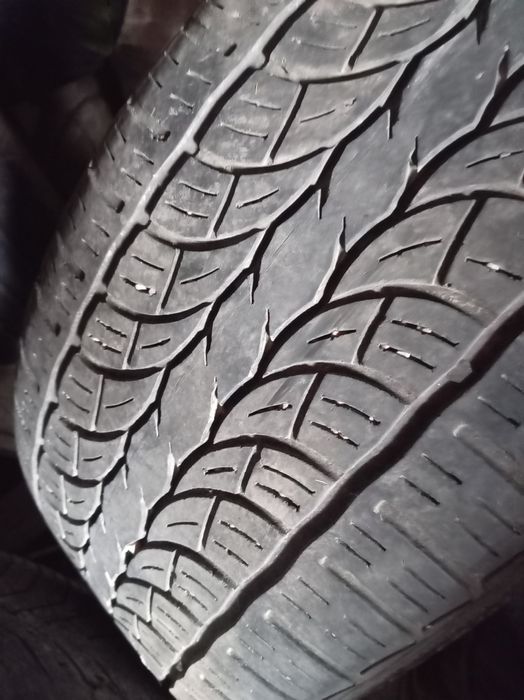 Mersedes AMG diska
R20 Malibu premyerda turgan jentra boshqa moshinala