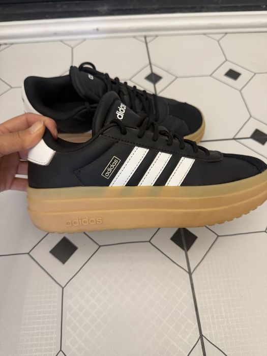 Кроссовки адидас оригинал Adidas