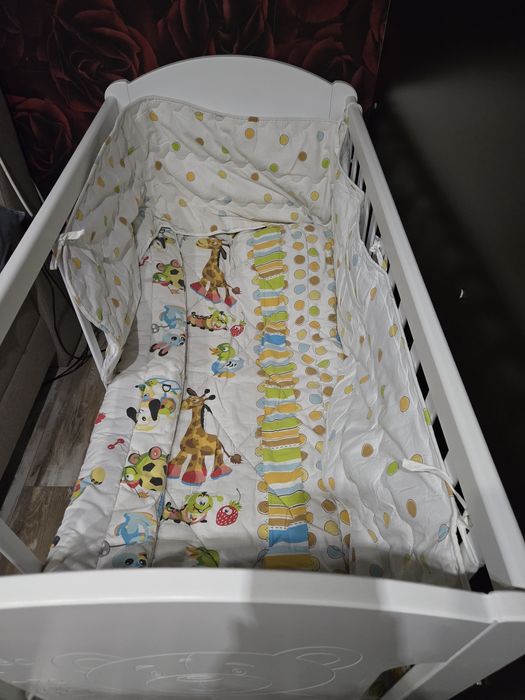 Легло-люлка,матрак,скрин и спален комплект