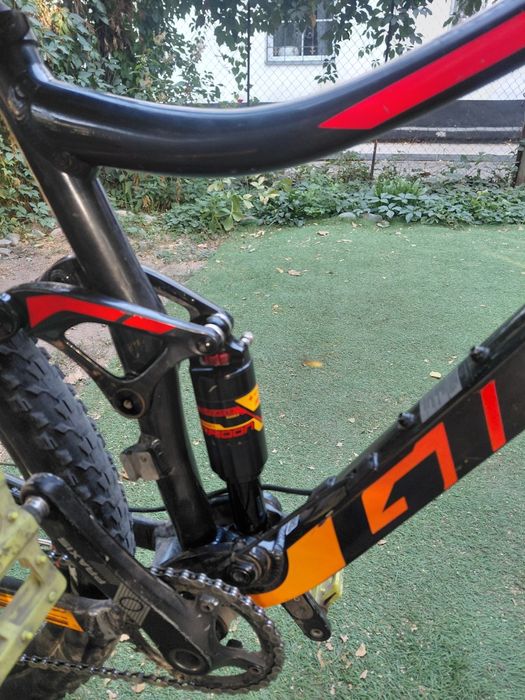 SR Suntour Raidon R 190×51 мм