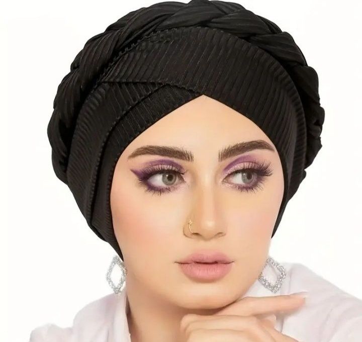Тюрбан -шапка чёрного цвета