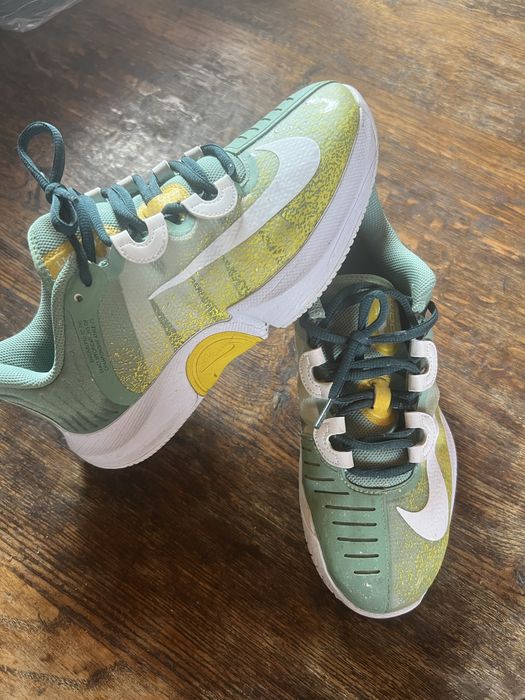 Маратонки NIKE-зелено и жълто