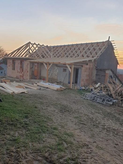 Montaj acopersuri dulgherie tigla metlica terase reparati de urgent