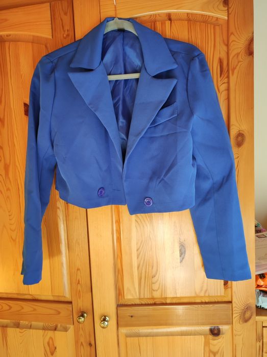 Късо синьо сако С размер