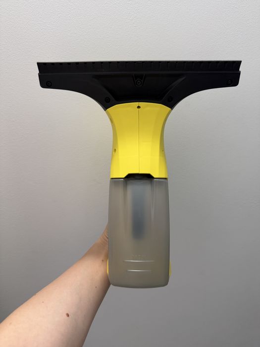Vand aspirator geamuri Karcher wv1