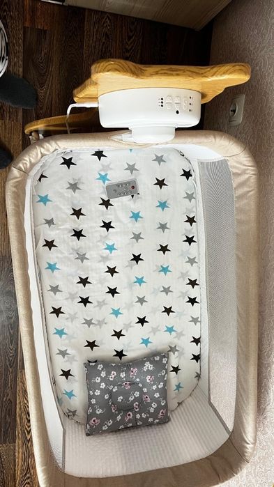 Электронная детская кроватка