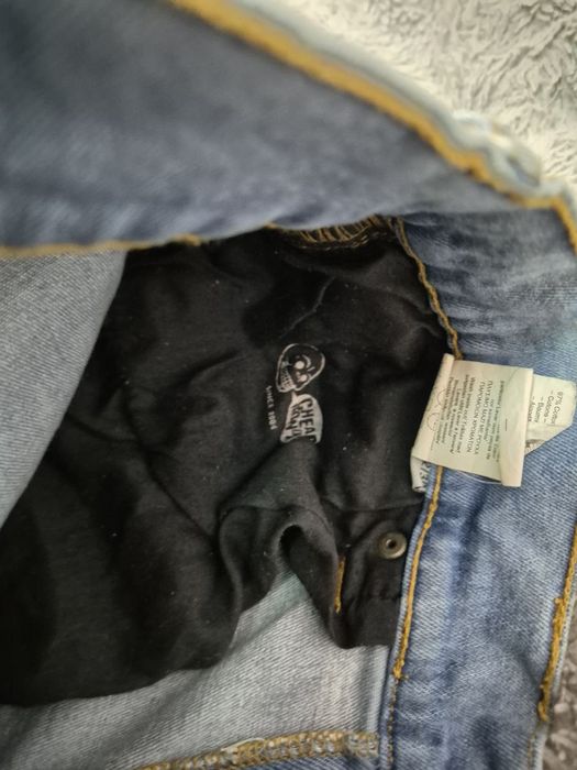 Джинсы  без гарантии