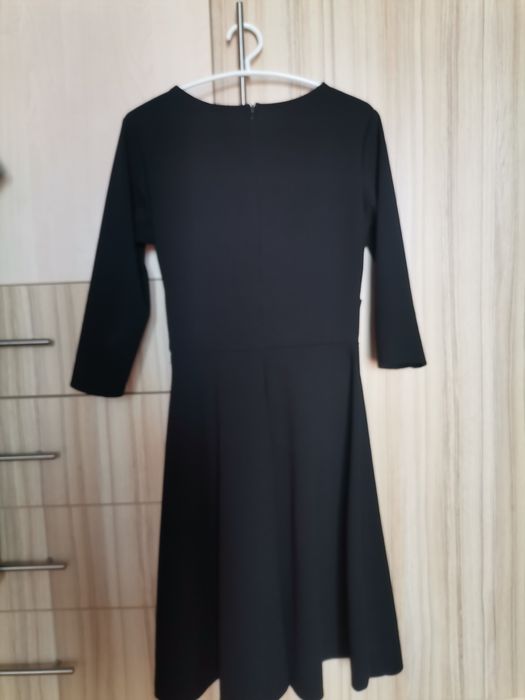 Черна рокля с колан