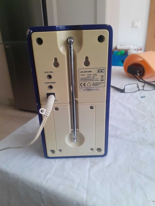 radio analogic Germania cu acumulator