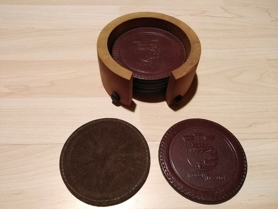 Подложки за чаши от естествена кожа