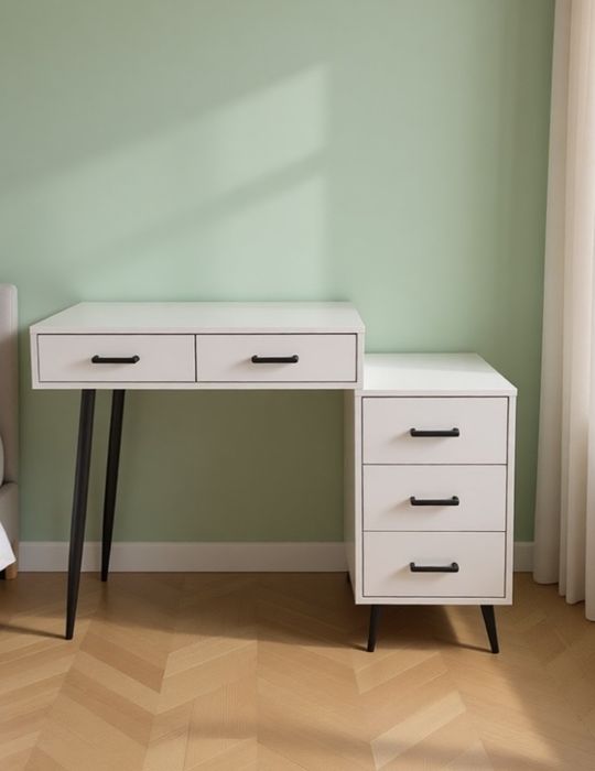 Туалетный столик