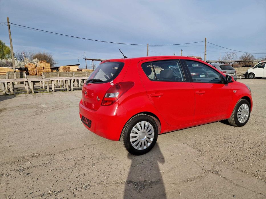 HYUNDAI i20 2009 — imagine 4