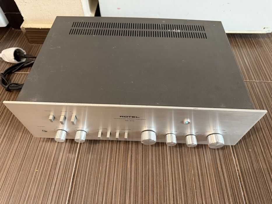 Rotel RA-313 Стерео усилвател