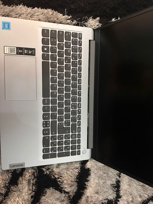Lenovo IdeaPad 3 (15”)
