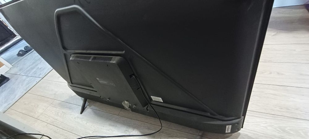 Телевизор TCL.     H