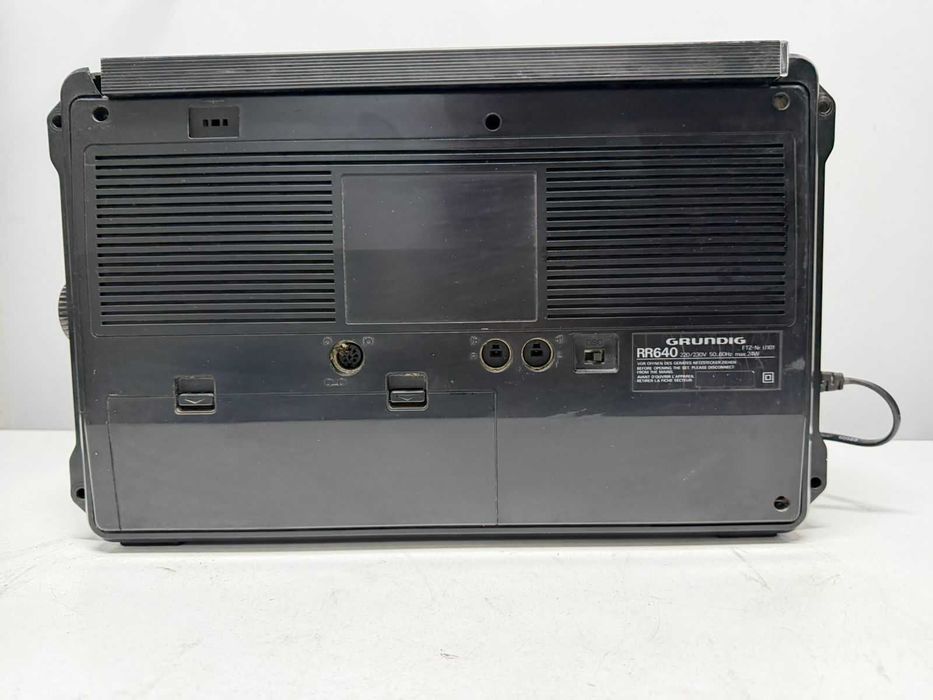 Grundig RR 640 Professional 4 Benzi Super Stereo Germany cu amplificator