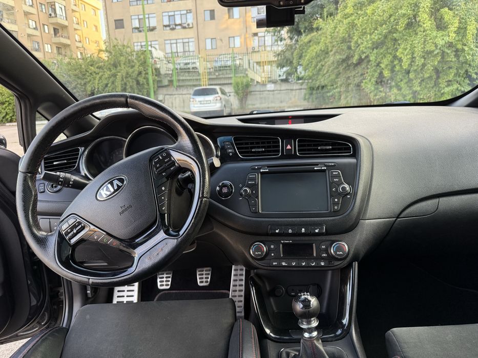 Kia Pro Ceed GT 204cp - full options cu recaro, trapa, evacuare Foxx omologata