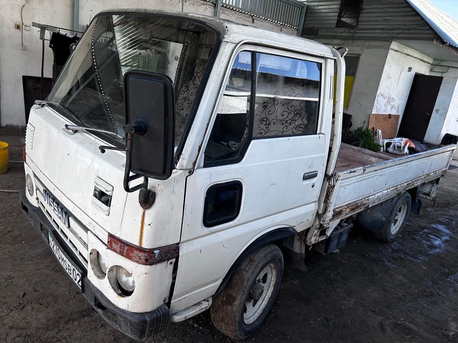 Продам Nissan Atlas 1990 года