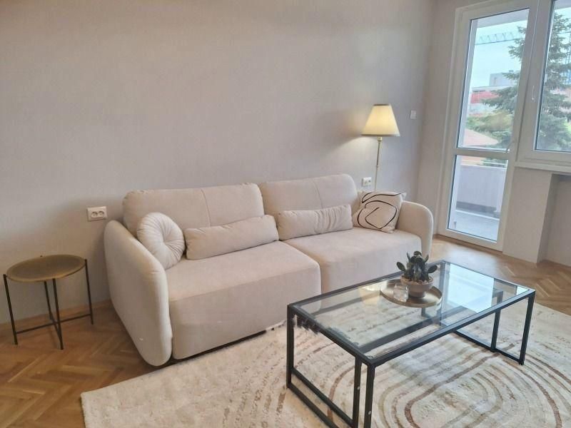 Дава се под наем Двустаен апартамент в София, Гео Милев - 72 кв.м за 750 € - Снимка #1