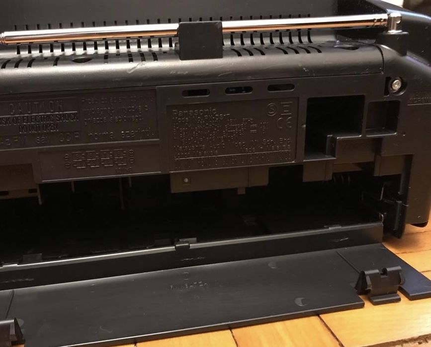 CD-RX-DS17, original Panasonic, cu radio si casetofon, stare buna.