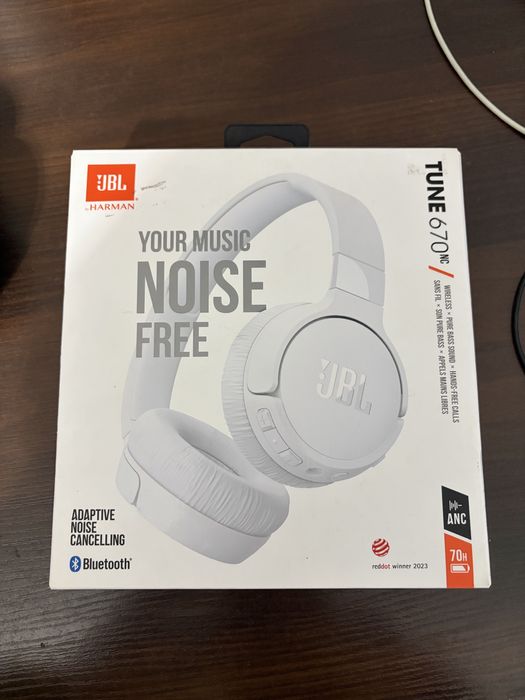 Наушники JBL Tune 670NC