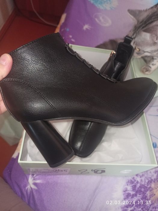 Продам ботинки кожаные