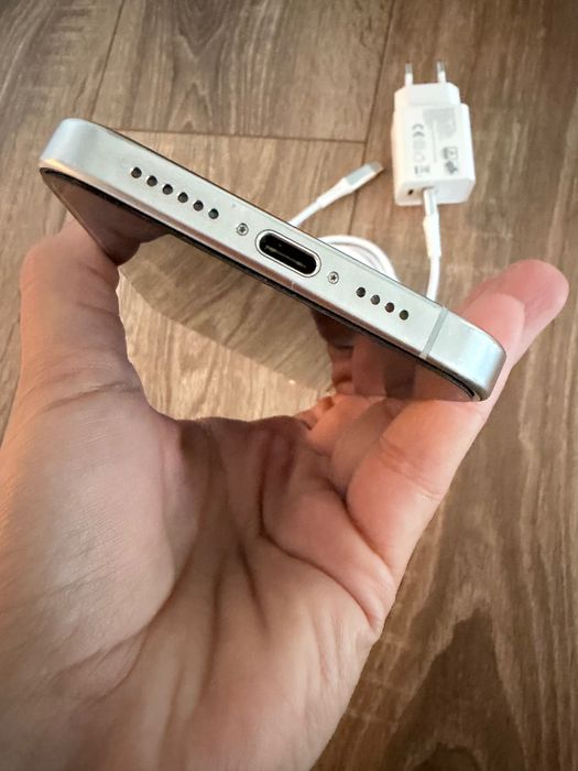iPhone 15 Pro Max Natural Titanium 256GB