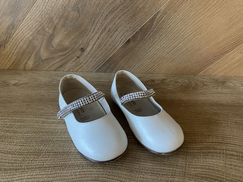 Кокетни обувчици Luminasa с камъни swarovski