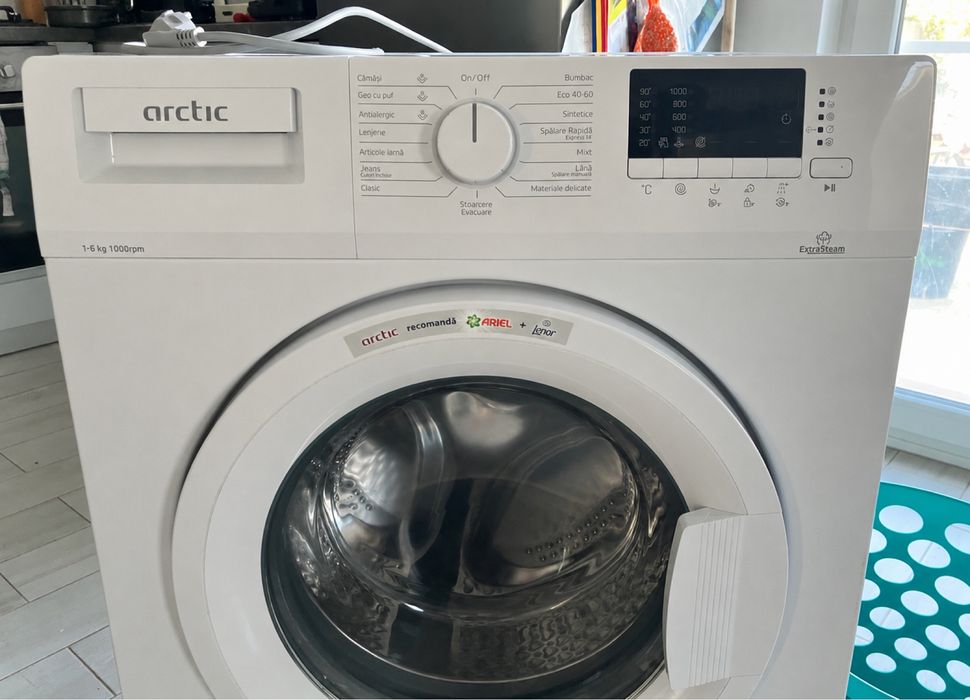 Masina de spalat rufe Slim Arctic APL61025XLW0, 6 Kg, 1000 RPM, Clasa E, ExtraSteam, AquaSurf, Alb