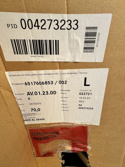 Продам лобовое стекло от Mercedes Benz EQS SUV