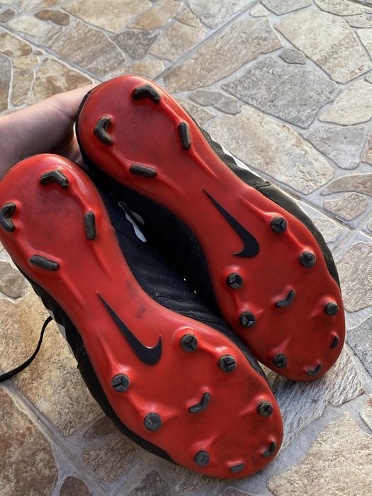 Маркови бутонки Nike