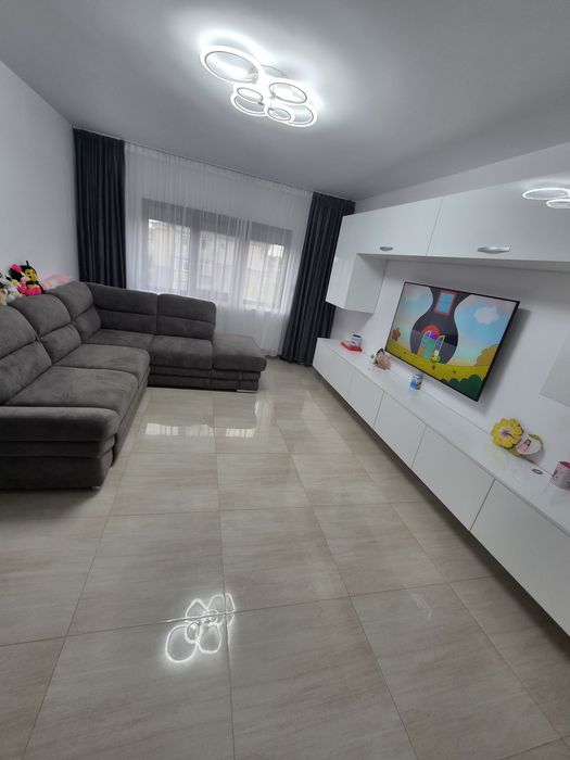 Apartament cu 3 camere
