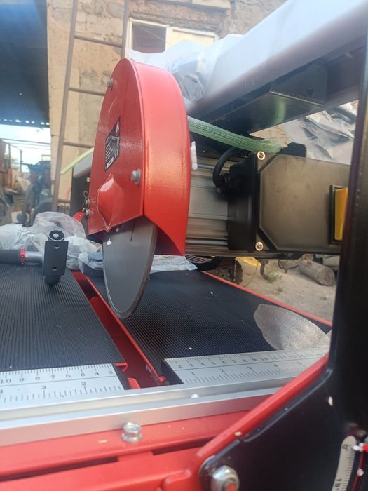 Продам  (камнерезка плиткорезка)в одном