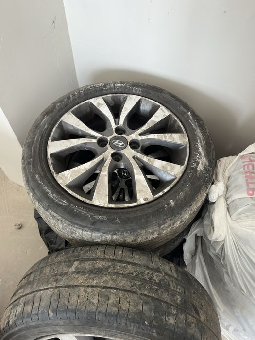 Продается б/у шины