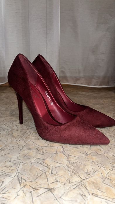 Туфли на шпильке