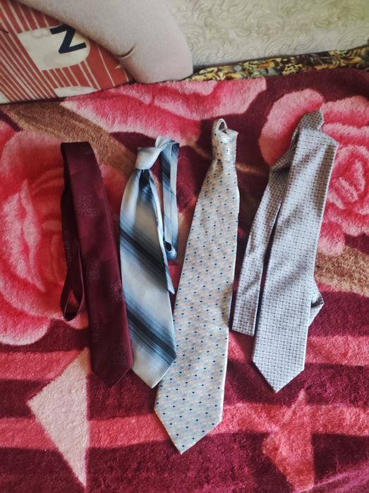 Продам галстуки мужские