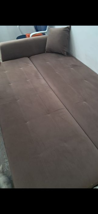 Срочно продам диван