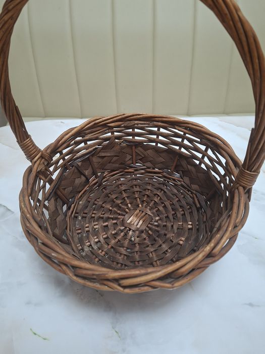 Корзина плетёная