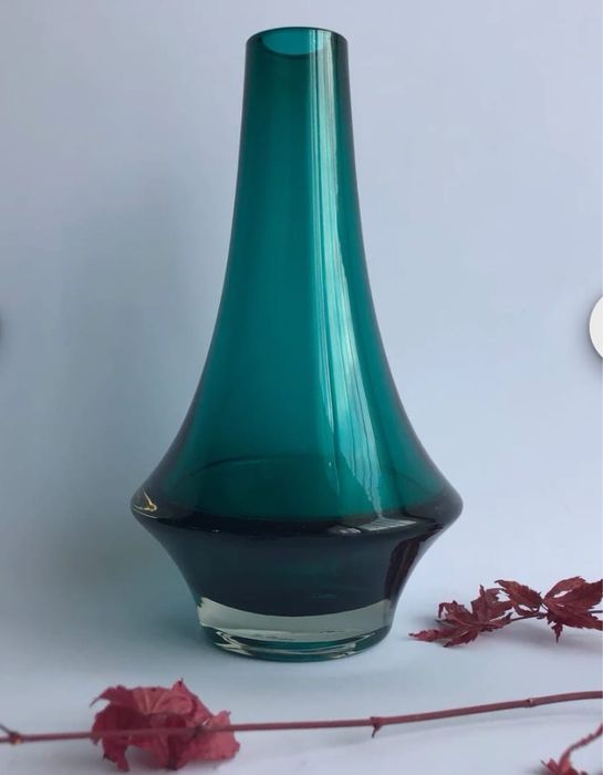 Ваза емблема на скандинавския дизайн 60 те Riihimaen Lasi Oy Финландия