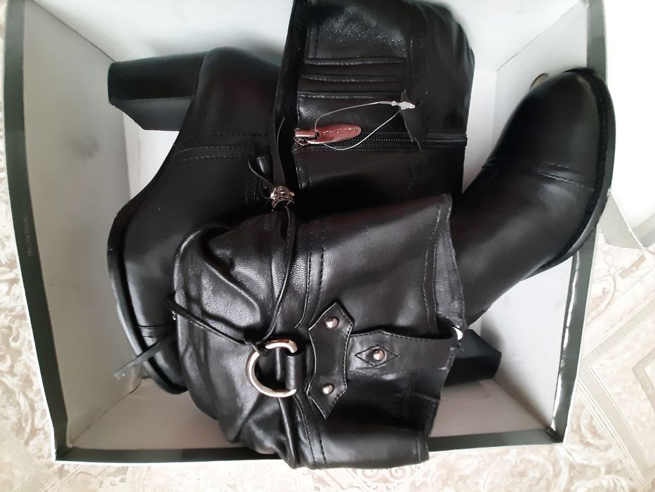 Сапоги женские ^