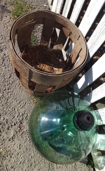 Vând damigeană sticlă